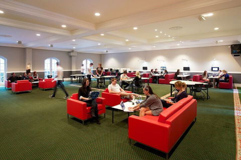 RMIT Village House - Hotel VIC 6