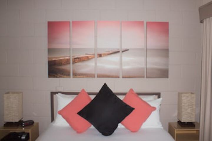 Aldavilla NSW Hotel VIC