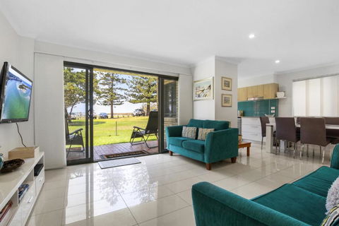 Golden Shores Unit 1 21 Landsborough Parade - Hotel VIC 3
