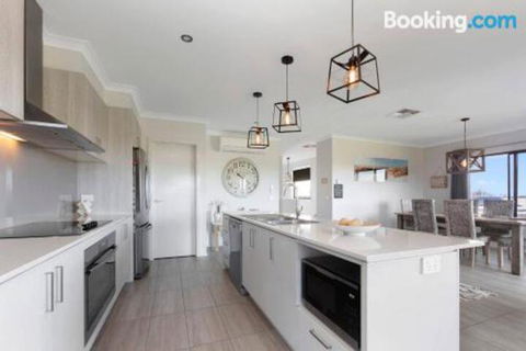 STELLAVISTA 4 Bedrooms Free Wifi Views - Hotel VIC 6