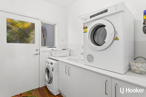 Amazing Sunrises From Your Balcony - Hotel VIC 4