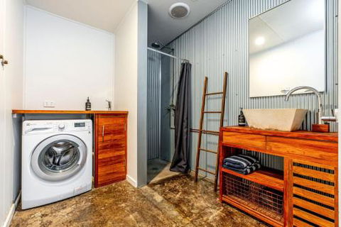 SUNSET BEACH SHACK On SURF - Hotel VIC 1