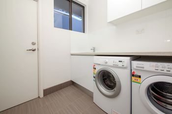 Government Road 13 - Hotel VIC 3