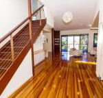 The Holiday House - Hotel VIC