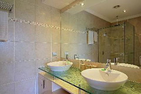 A PERFECT STAY 3 James Cook Apartments - Hotel VIC 1