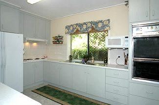 Ambience Holiday Apartments - Hotel VIC 3