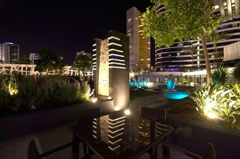 Oracle Broadbeach Apartments - Hotel VIC 1