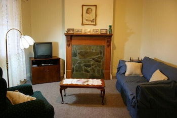 A Settler's Cottage - Hotel VIC 2