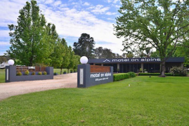 Abbeyard VIC Hotel VIC