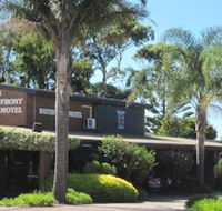 Lakes Waterfront Motel  Holiday Cottages - Hotel VIC
