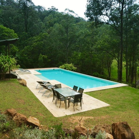 Yanada - Hotel VIC 1