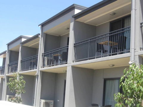 Royal Motel Miles - Hotel VIC 2