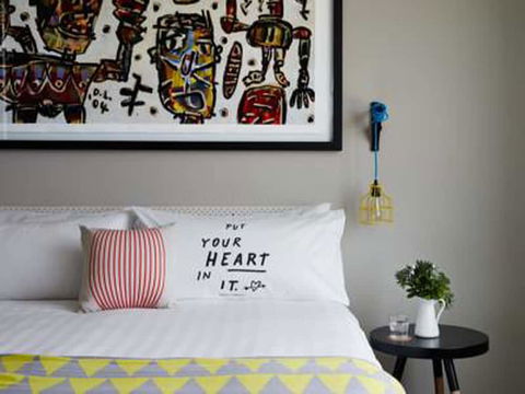 Art Series - The Larwill Studio - Hotel VIC 3