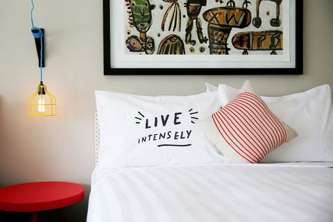 Art Series - The Larwill Studio - Hotel VIC 5