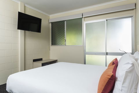 Nightcap At Edge Hill Tavern - Hotel VIC 4