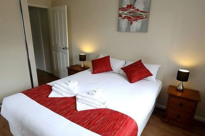 Helena Valley WA Hotel VIC