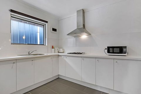 Adelaide Holiday Homes - Hotel VIC 5