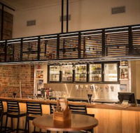 Queens Arms Hotel - Hotel VIC