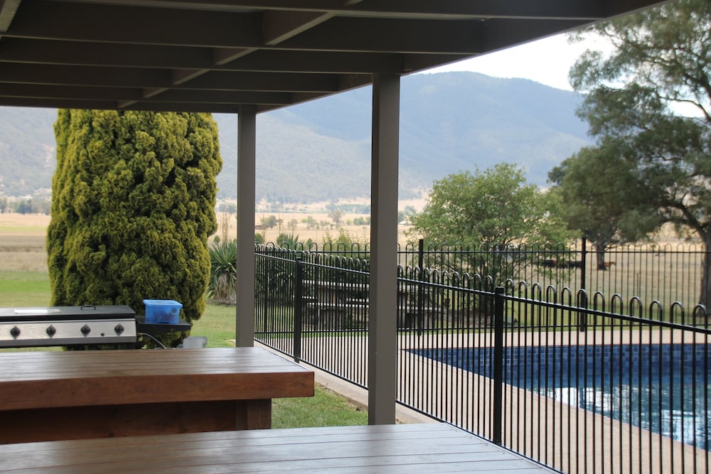 Thowgla Valley VIC Hotel VIC