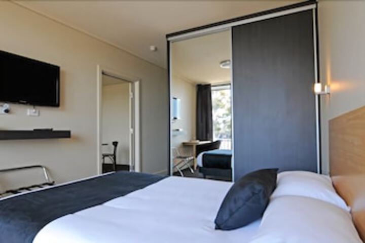 Athol Park SA Hotel VIC