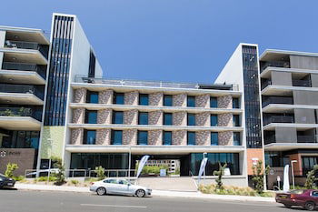 Racecourse Space Pop Up - Hotel VIC 6