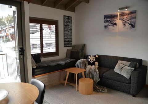 CHILL OUT At THREDBO - Hotel VIC 6