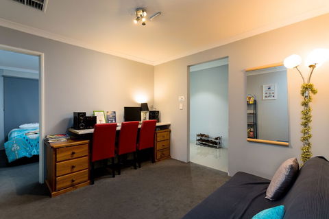 Rainbow Dream House PERTH Holiday Home - Hotel VIC 1