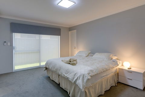 Rainbow Dream House PERTH Holiday Home - Hotel VIC 6