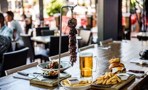 Waterfront Grill - Hotel VIC 11