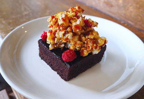 Black Star Pastry Rosebery - Hotel VIC 1