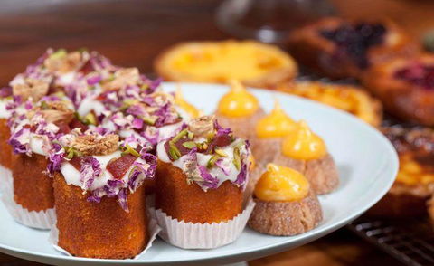 Black Star Pastry Rosebery - Hotel VIC 6