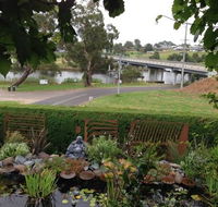 Over The Hedge - Hotel VIC