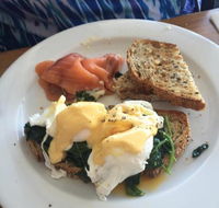 Foodies deli cafe - Hotel VIC