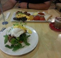 Ginger Root Cafe - Hotel VIC