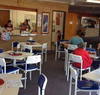Red Dove Coffee Shop - Hotel VIC