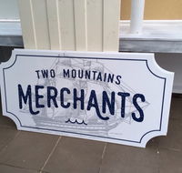 Two Mountains Merchants - Hotel VIC
