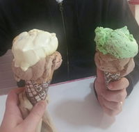Annie's Old Fashioned Ice Cream Parlour - Hotel VIC