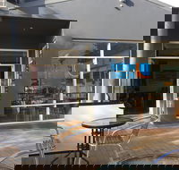 Main Deck Cafe - Hotel VIC