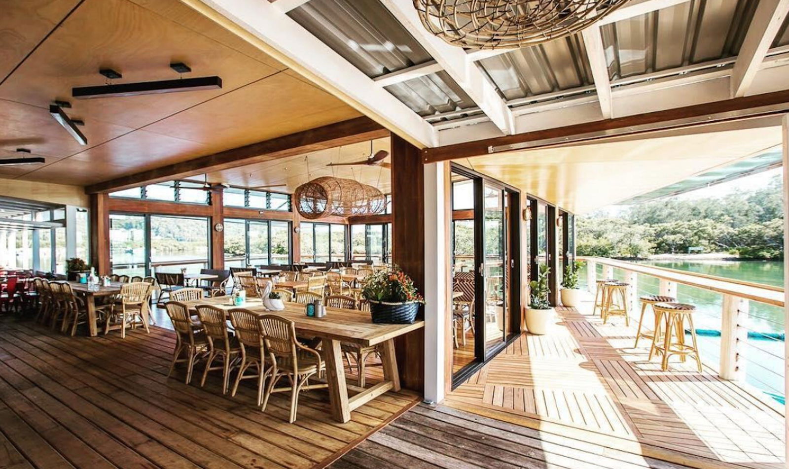 Woy Woy NSW Hotel VIC