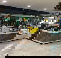 La Society Cafe - Hotel VIC