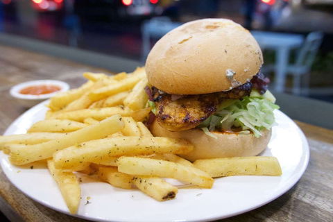 Smokey Chooks - Hotel VIC 0