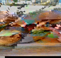 The Big Red - Hotel VIC