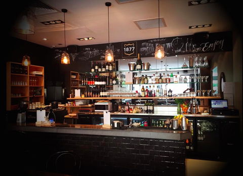 1877 Wine Bar & Espresso - Hotel VIC 0