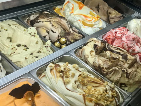 St. Louis House Of Fine Ice Cream & Dessert: Gouger Street - Hotel VIC 1
