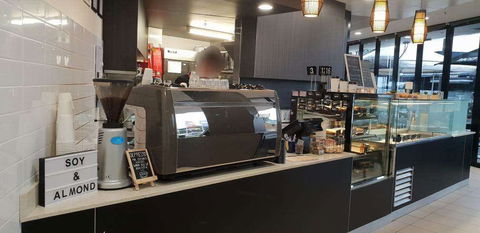 MC Square Cafe - Hotel VIC 0