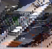 Oven Cafe - Hotel VIC