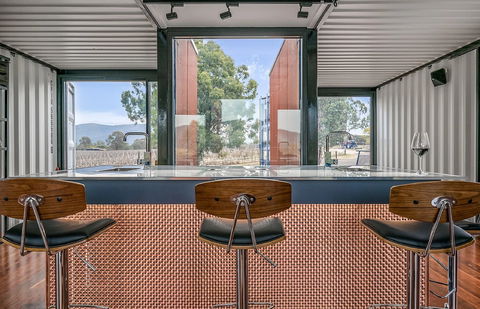 Running Horse Wines - Hotel VIC 1