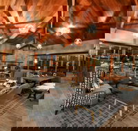 Peaks Restaurant  Bar - Hotel VIC