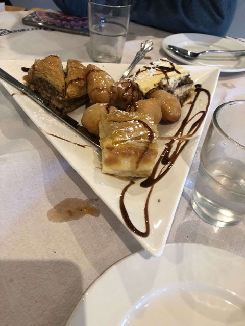 Ellas Greek Cafe Restaurant - Hotel VIC 0