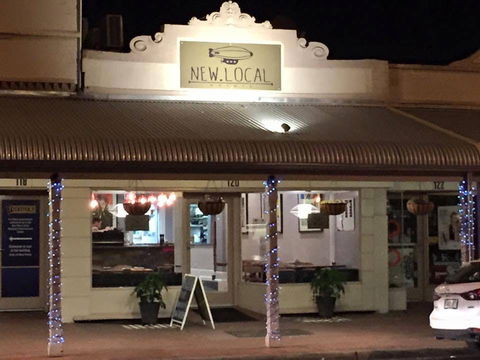 New Local Eatery - Hotel VIC 0
